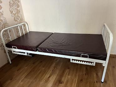 Медицинская мебель: Кровать для лежачих больных состояние отличное цена 20 000с — 2