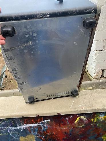 maqintafon tap az: Elektrikli mini soba - Material: metal korpus, şüşə qapı - İç — 1