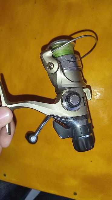 balıq toru: Balıq ovu üçün spinning katyolkası – **SPRO EC 4200** modeli. Korpus — 2
