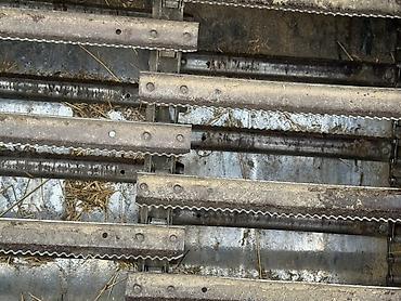 Зерноуборочные комбайны: Зерноуборочный комбайн Ростсельмаш. - Полноразмерная жатка с — 20