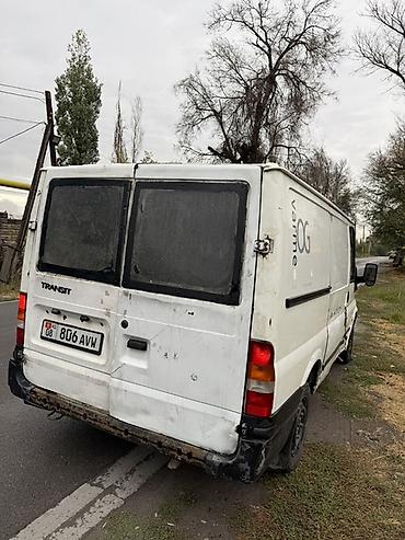 Унаа: Грузовой фургон Ford Transit (короткая база, низкая крыша) - Кузов — 6