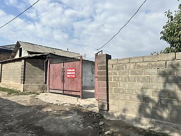 Дома: Продаётся частный дом с ограждённым двором и металлическими распашными — 1