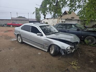 бампер на бмв 34: Автомобиль BMW 5-й серии (E39) в кузове седан, серебристого цвета