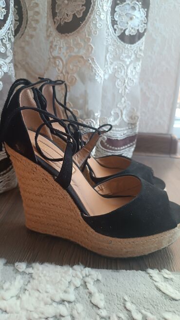 Резиновые сапоги: Резиновые сапоги, 37, Новый, цвет - Белый, Самовывоз — 27