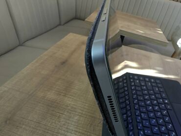 Samsung: Samsung galaxy Tab S10 Ultra dir . Birneçə aydır alınıb. Tam yenidir — 6