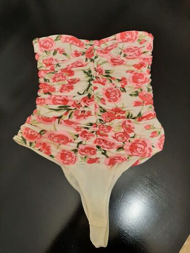 bershka topovi: M (EU 38), Floral, color - Multicolored