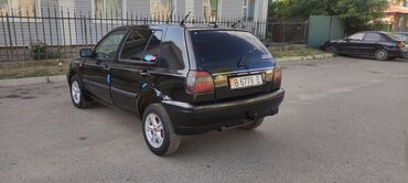 российский авто: Volkswagen Golf: 1992 г., 1.8 л, Механика, Бензин, Хэтчбэк