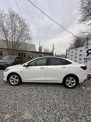 Chevrolet: Chevrolet Onix: 2019 г., 1 л, Бензин, Седан — 8