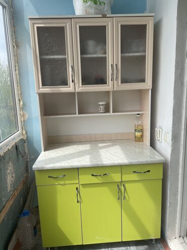 Кухонный гарнитур, цвет - Зеленый, Б/у