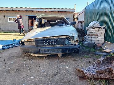 Другие детали кузова: Продаю Автомобиль на разбор/запчасти. Кузов: седан бежевого цвета — 4