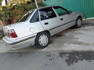 летние резина: Daewoo Nexia: 2004 г., Механика, Седан