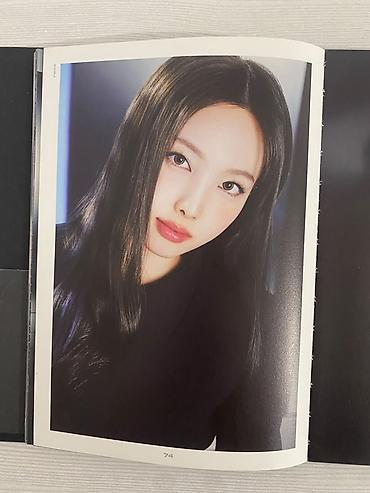 Искусство и коллекционирование: Продаю официальный альбом TWICE “READY TO BE - TO VER.” Фотобук + — 2