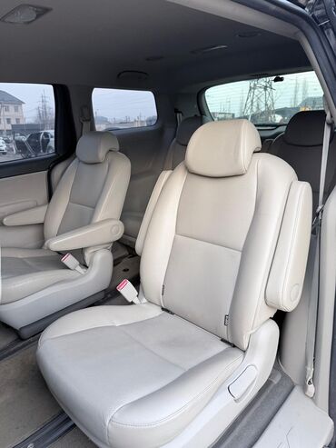 Kia: Kia Carnival: 2019 г., 2.2 л, Автомат, Дизель, Минивэн — 9