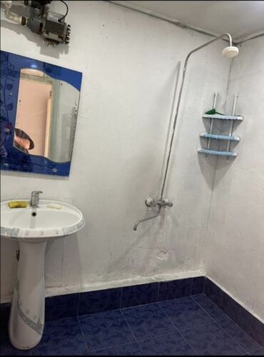 Uzunmüddətli kirayə mənzillər: 3 otaqlı mənzil – mətbəx və sanitar qovşaqla - Geniş, işıqlı dəhlizli — 1