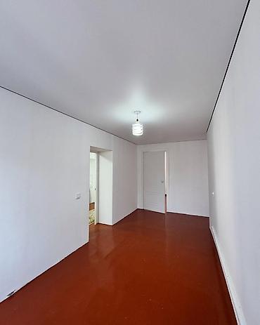 Продажа полдома: 🏡 Продаётся полдома 📍Локация: Донской 49/2 (район — 6