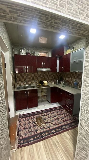 Köhnə tikili: Satılır: 2 otaqlı mənzil (şəkillərdə göstərilən) Xüsusiyyətlər: - — 10