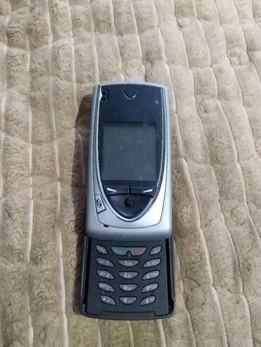 Nokia: Nokia 7610 — 9