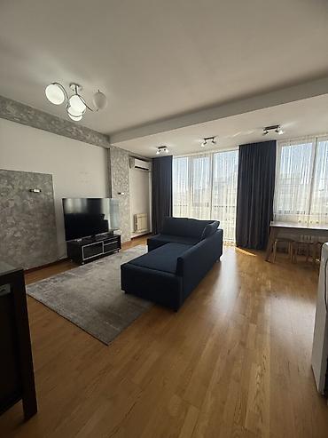 2 8: 2 комнаты, 70 м², Дордой Плаза ТРЦ 8 этаж, Евроремонт — 2