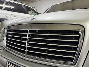 Продам решетку радиатора на 210 мерс оригинал дорест w210 w 210