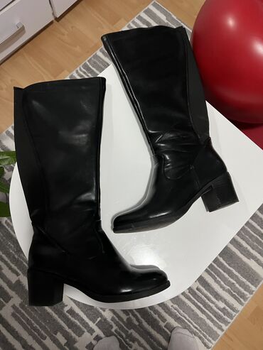 obuca bona: High boots, 39