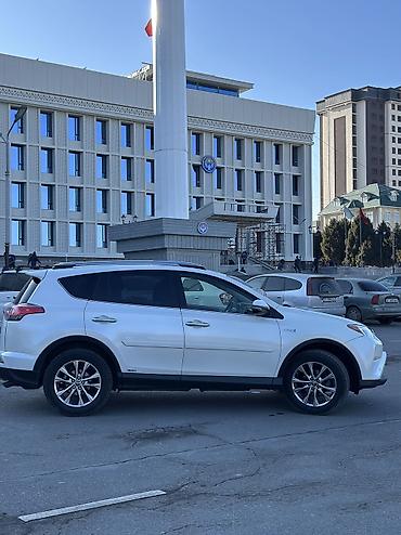 Toyota: Toyota RAV4: 2017 г., 2.5 л, Вариатор, Гибрид, Внедорожник — 3