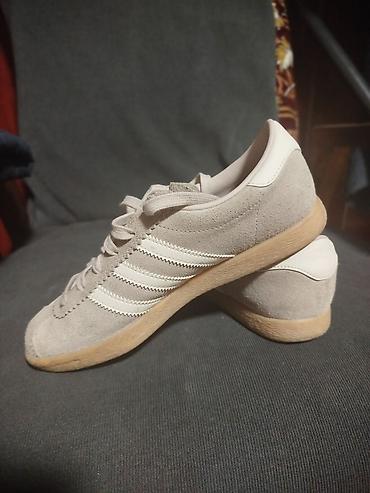 адидас кеды: Кеды adidas из замши - Модель: классические низкие кеды с фирменными — 2