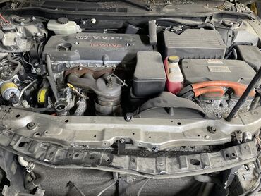 Двигатели, моторы и ГБЦ: Гибридный мотор Toyota 2011 г., 2.5 л, Б/у, Оригинал
