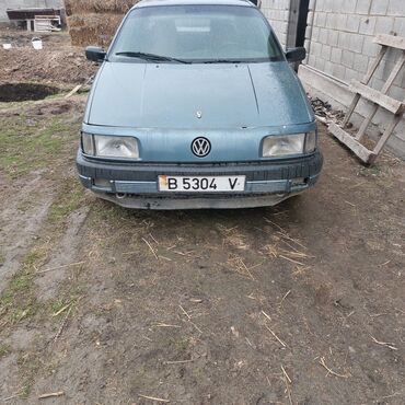 Volkswagen: Volkswagen Passat: 1990 г., 1.8 л, Механика, Бензин, Седан