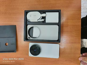 pixel 8a: Vivo X300 Ultra, Новый, 256 ГБ, цвет - Белый, 1 SIM, 2 SIM — 4
