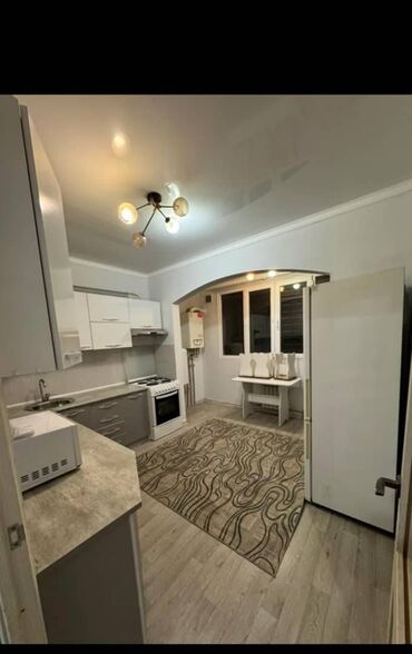 советская бокомбаева: 2 комнаты, 68 м², Элитка, 2 этаж, Косметический ремонт