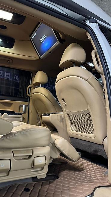 Kia: Kia Carnival: 2019 г., Минивэн — 18