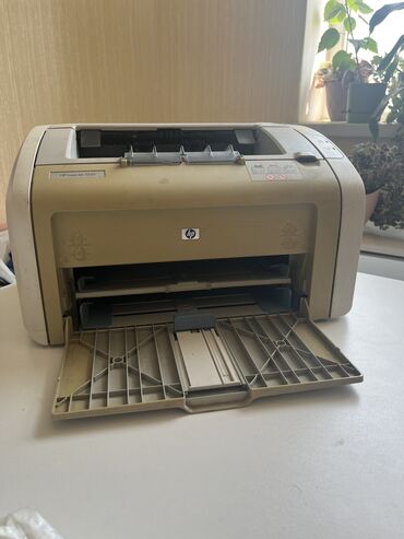 Noutbuk və netbuklar: Hp lazer jet 1020 normal işlək vəziyyətdədir ofis baqlandıqı üçün