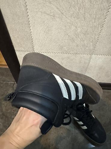 Krasofkalar və idman ayaqqabıları: İçi mexli Qara rəngli Adidas kişi/kadın idman ayaqqabısı – yüksəkboğaz — 10