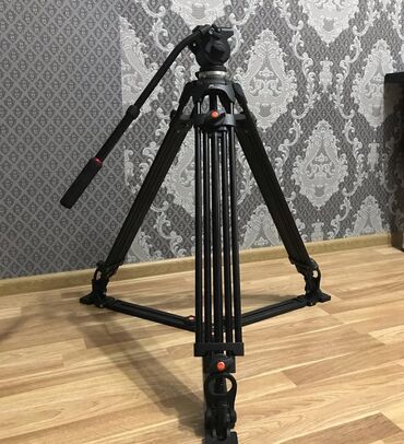 Digər foto və video aksesuarları: Tripod JİEYANG- JY0508AD Satılır 300Azn. Yeni kimidir. 2 dəfə istifadə