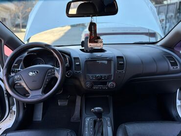 Kia: Kia K3: 1.6 l | 2014 il Sedan — 3