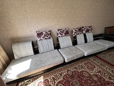 тумба для аквариума: Бүктөмө диван, Үчтүк