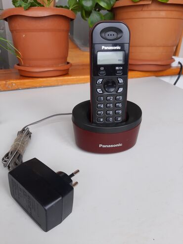 Stasionar telefonlar: Panasonik markalı ev üçün telefon.təzədən seçilmir.istifadə etmədiyim