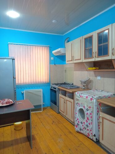 qaxda kiraye ev: 55 kv. m, 2 otaqlı, Kombi, Qaz, İşıq