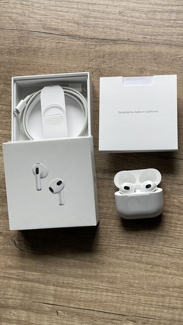 коробка airpods: Каптама, Apple, Колдонулган, Электр зымсыз (Bluetooth), Классикалык