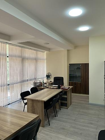 masaüstü ofis seti: Ofis 125 kv daxilində 4 otaq 1 mətbəx 1 tualetden ibarətdir — 1