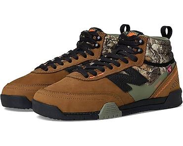 brown: Мужские кроссовки, 42, New Balance, Новый, цвет - Коричневый, Самовывоз, Бесплатная доставка, Платная доставка — 1