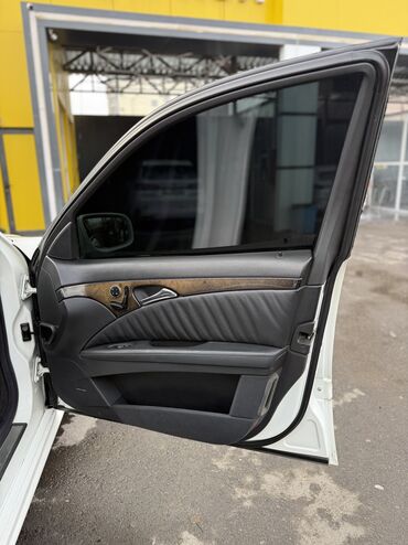 Mercedes-Benz: Mercedes-Benz E-Class: 2004 г., 5 л, Типтроник, Бензин, Седан — 11