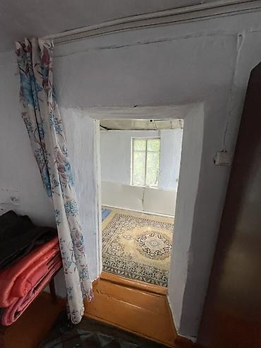 Продажа коттеджей и домов: Ысык -Көлдүн түштүк тарабынан Кажы- Сай айылынан үй сатылат . Участогу — 6