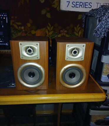 блендер 3 в 1: Б/у 3Q Колонка, Тип - Для свадьбы, цвет - Коричневый