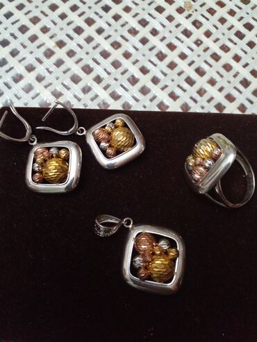 серебряные серьги: Серебряный набор из 4х предметов.серьги, кольцо кулон.произ