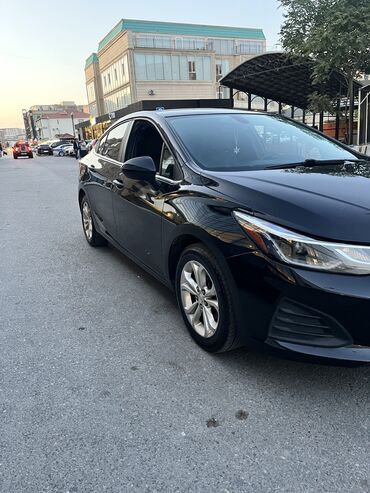 Chevrolet: Chevrolet Cruze: 1.4 l | 2019 il 176000 km Sedan — 2