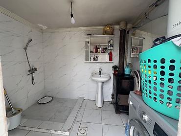 Продажа коттеджей и домов: 🏡 ПРОДАЁТСЯ ДОМ — АЛА-ТОО 2 📍 Отличная локация — 500 м от центральных — 12