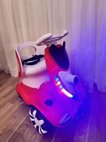Uşaq üçün elektrik maşınları: Uşaq üçün elektrikli ride-on skuter - Rəng: qırmızı/ağ - — 1