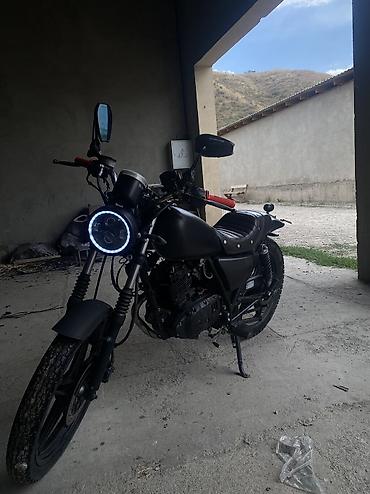 боббер мотоцикл: Классический мотоцикл Suzuki, 125 куб. см, Бензин, Взрослый, Б/у — 4