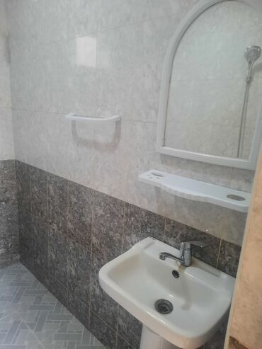 Həyət evləri və villaların satışı: 2 otaqlı, 40 kv. m, Kredit yoxdur, Orta təmir — 4